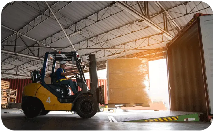 Accident du travail : renversement d'un fenwick sur le travailleur isolé