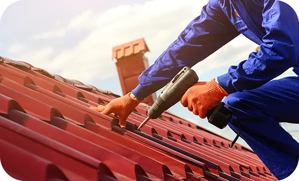 Pour les professionnels du BTP, des travaux publics, de la maintenance, des espaces verts ou de la logistique extérieure, travailler sous de hautes températures représente un véritable risque professionnel.